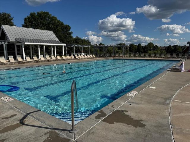 3201 Countryside Court E, Woodbury, MN 55129