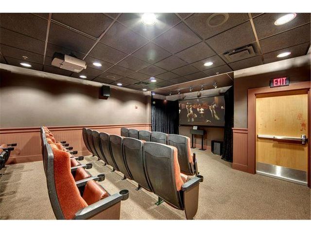 3201 Countryside Court E, Woodbury, MN 55129