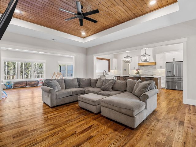 281 Bethesda Rd, Spartanburg, SC 29302