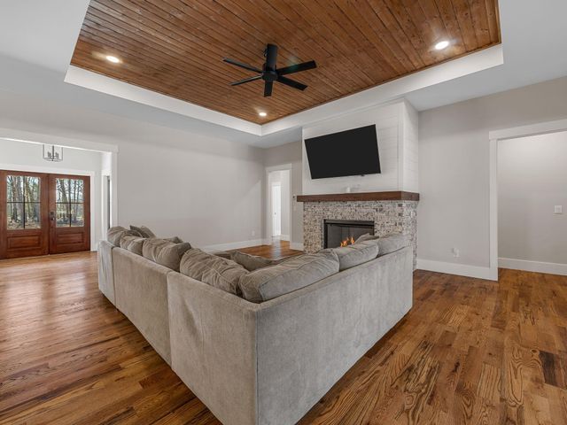 281 Bethesda Rd, Spartanburg, SC 29302