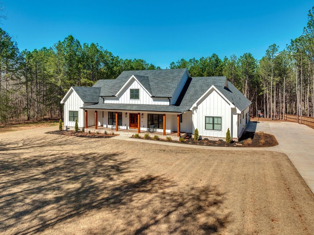 281 Bethesda Rd, Spartanburg, SC 29302