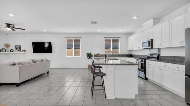 11596 S Crescent Street, Desert Hot Springs, CA 92240