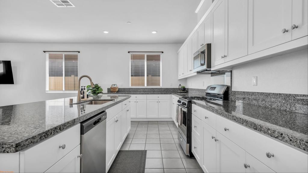 11596 S Crescent Street, Desert Hot Springs, CA 92240