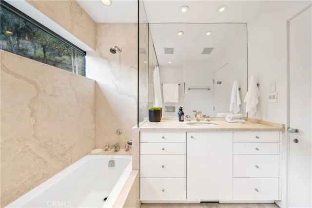 10443 Corfu Lane, Los Angeles, CA 90077