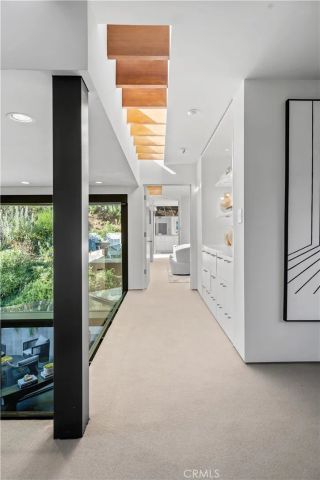 10443 Corfu Lane, Los Angeles, CA 90077