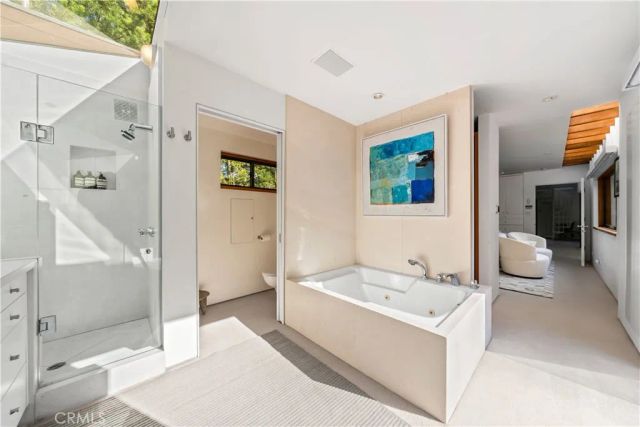 10443 Corfu Lane, Los Angeles, CA 90077