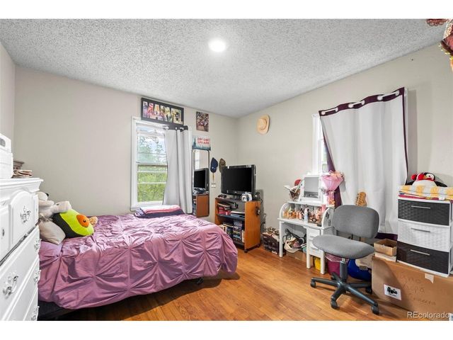1008 22nd Avenue Ct, Greeley, CO 80631