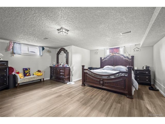 1008 22nd Avenue Ct, Greeley, CO 80631