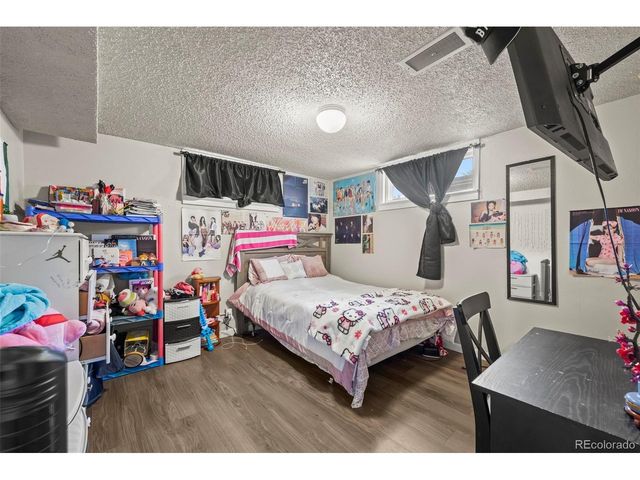 1008 22nd Avenue Ct, Greeley, CO 80631