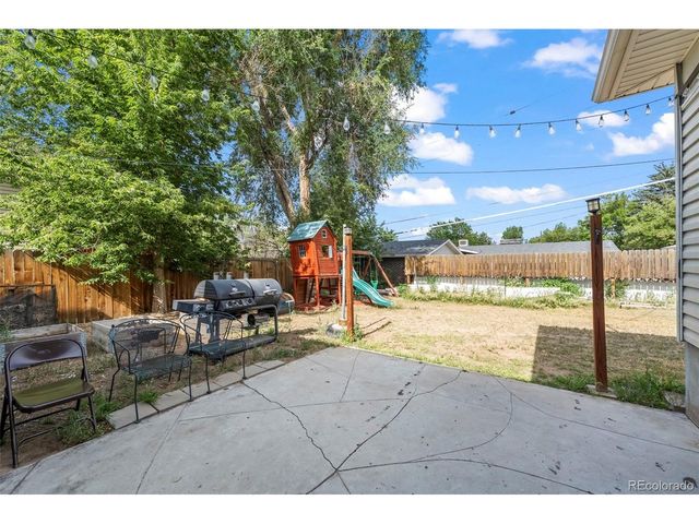 1008 22nd Avenue Ct, Greeley, CO 80631