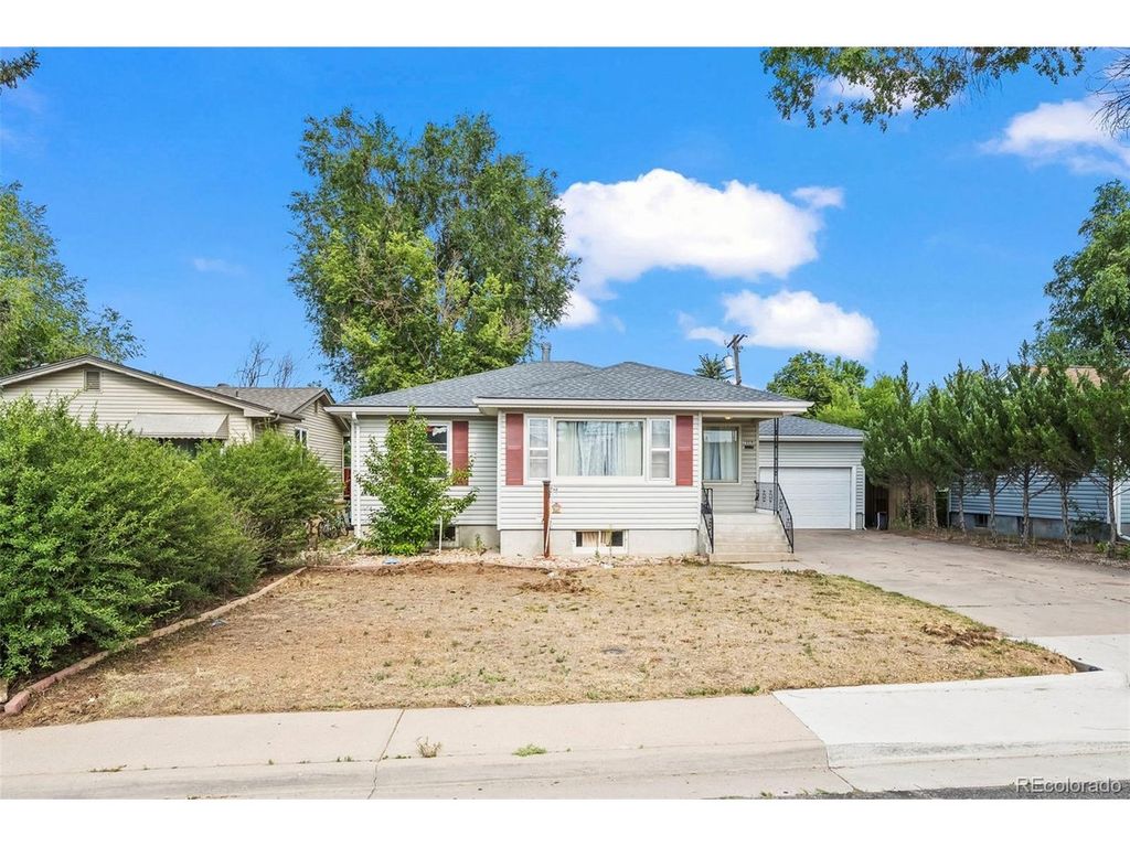 1008 22nd Avenue Ct, Greeley, CO 80631