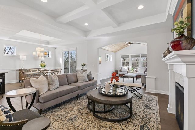 17505 47th Avenue N, Plymouth, MN 55446