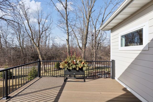 17505 47th Avenue N, Plymouth, MN 55446