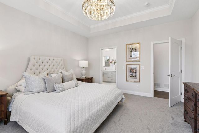 17505 47th Avenue N, Plymouth, MN 55446