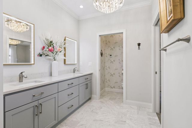 17505 47th Avenue N, Plymouth, MN 55446