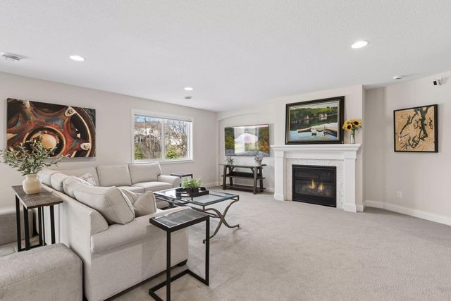 17505 47th Avenue N, Plymouth, MN 55446