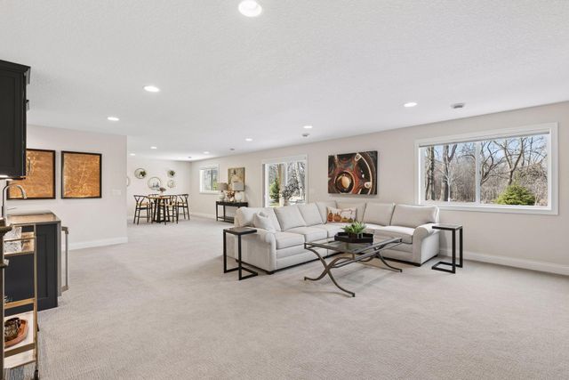 17505 47th Avenue N, Plymouth, MN 55446