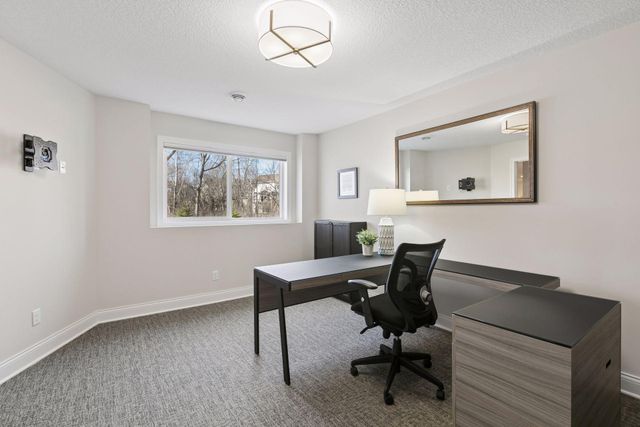 17505 47th Avenue N, Plymouth, MN 55446