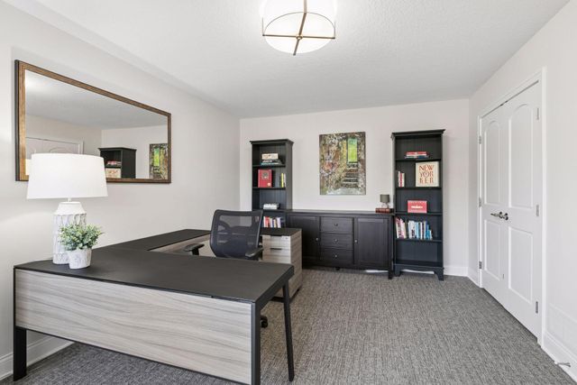 17505 47th Avenue N, Plymouth, MN 55446