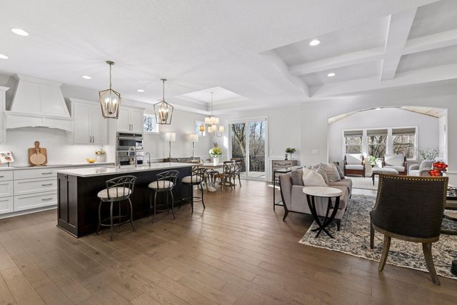 17505 47th Avenue N, Plymouth, MN 55446