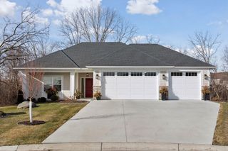 17505 47th Avenue N, Plymouth, MN 55446