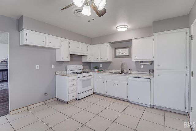 5917 Fair Oaks Drive, Bakersfield, CA 93306