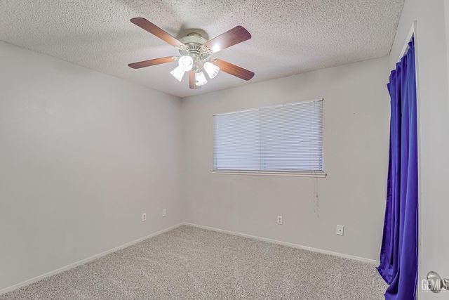 5917 Fair Oaks Drive, Bakersfield, CA 93306