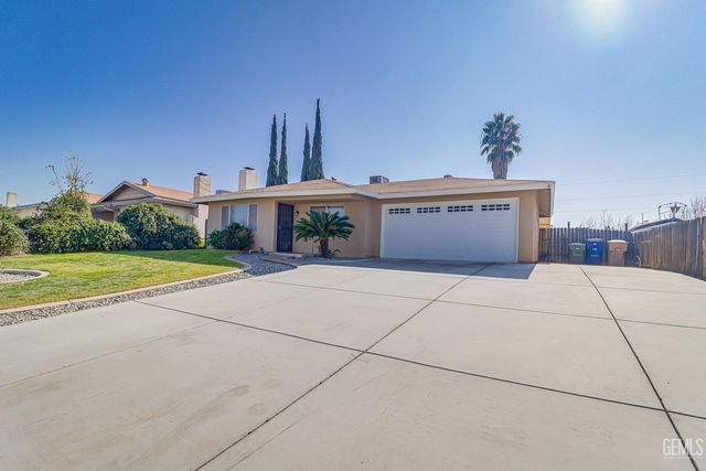 5917 Fair Oaks Drive, Bakersfield, CA 93306