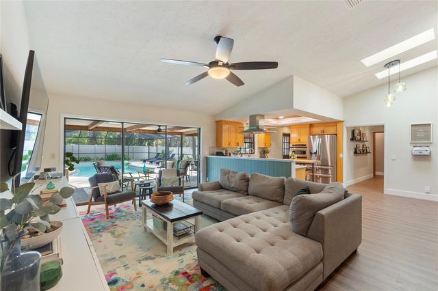 2941 CHELSEA WOODS DRIVE, Valrico, FL 33596