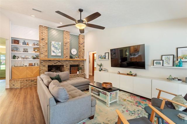 2941 CHELSEA WOODS DRIVE, Valrico, FL 33596