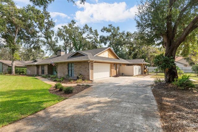 2941 CHELSEA WOODS DRIVE, Valrico, FL 33596