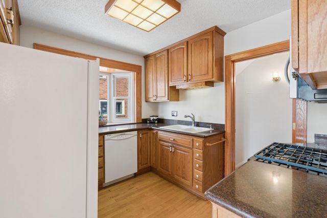 1706 Stanford Avenue, Saint Paul, MN 55105