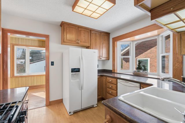 1706 Stanford Avenue, Saint Paul, MN 55105