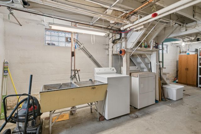 1706 Stanford Avenue, Saint Paul, MN 55105