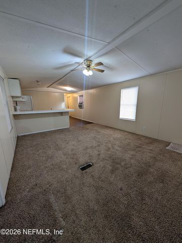 610 EVANS Avenue, Interlachen, FL 32148