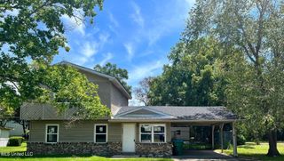 2002 Forrest Street, Pascagoula, MS 39581