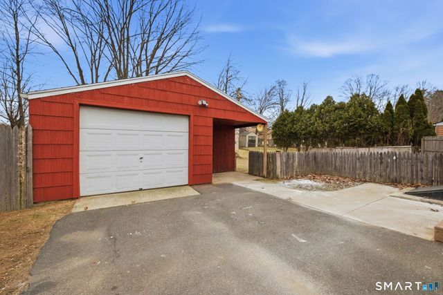 9 Grand Street, Enfield, CT 06082