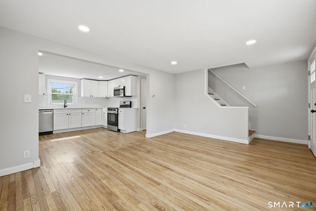 9 Grand Street, Enfield, CT 06082