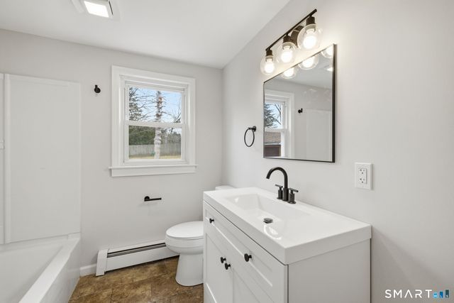 9 Grand Street, Enfield, CT 06082