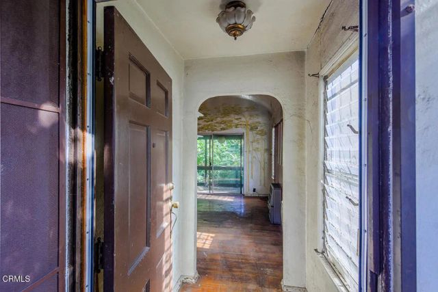 1722 Redesdale Avenue, Los Angeles, CA 90026