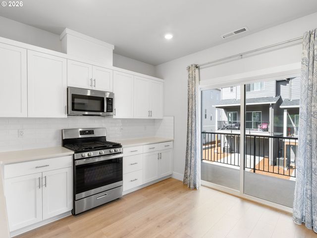 7563 Nw ELEANOR Ave, Portland, OR 97229