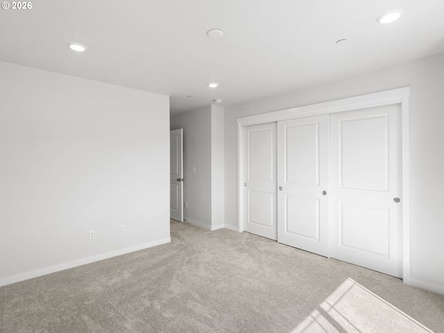 7563 Nw ELEANOR Ave, Portland, OR 97229