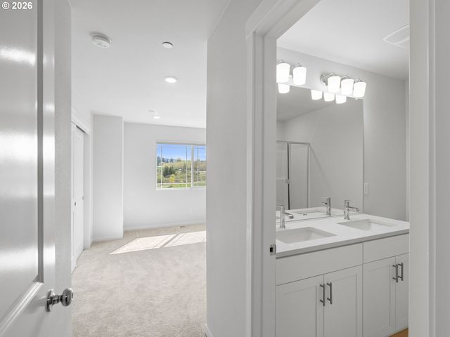 7563 Nw ELEANOR Ave, Portland, OR 97229