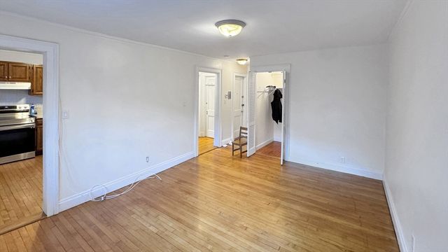 12 Aberdeen 2, Boston, MA 02215