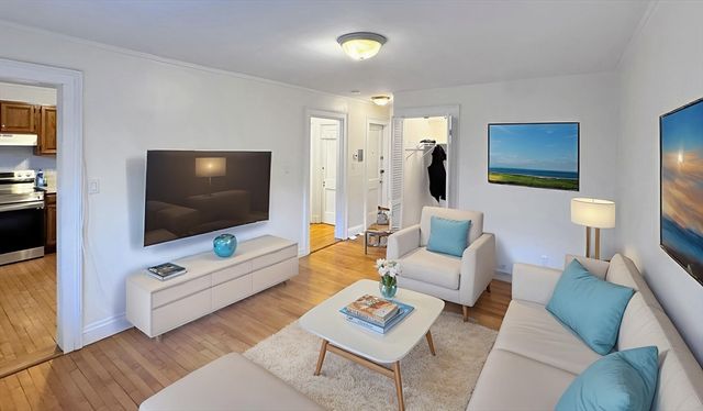 12 Aberdeen 2, Boston, MA 02215