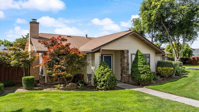 2136 Candy Cane Walk, Manteca, CA 95336