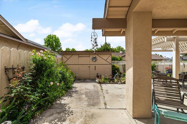 2136 Candy Cane Walk, Manteca, CA 95336