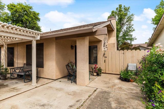 2136 Candy Cane Walk, Manteca, CA 95336