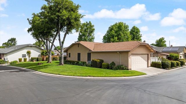 2136 Candy Cane Walk, Manteca, CA 95336