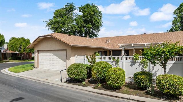 2136 Candy Cane Walk, Manteca, CA 95336